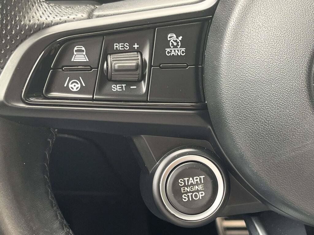 Used 2022 Alfa Romeo Giulia Ti w/ Active Assist Plus Package AWD/4WD image 31