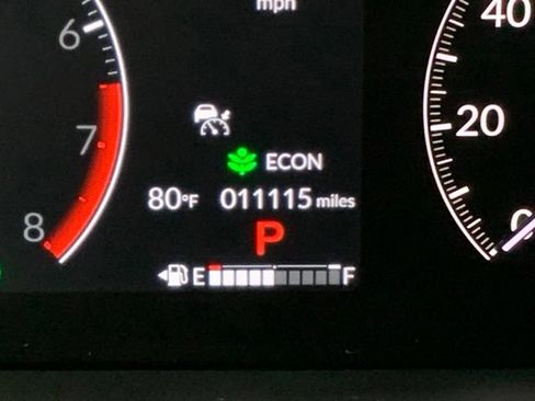 Used 2025 Honda Pilot Sport image 29
