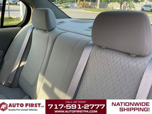 Used 2005 Chevrolet Malibu FWD image 9