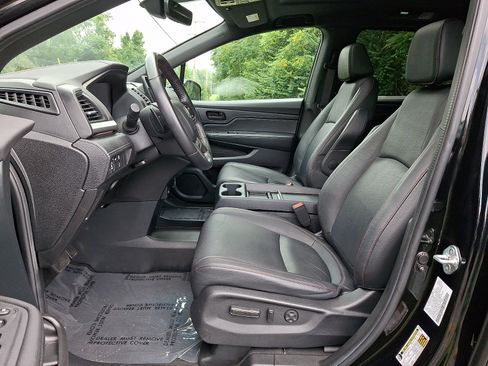 Used 2024 Honda Odyssey Sport image 14