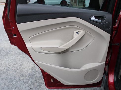 Used 2014 Ford Escape SE w/ Equipment Group 201A image 31