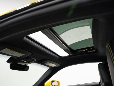 Used 2022 Porsche 911 Turbo S image 59