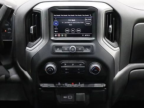 Used 2021 Chevrolet Silverado 1500 Custom Trail Boss image 27