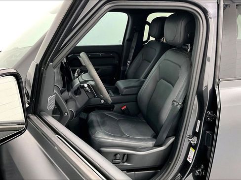 Used 2024 Land Rover Defender 110 Carpathian Edition image 33