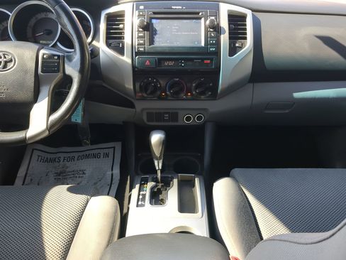 Used 2013 Toyota Tacoma PreRunner image 44