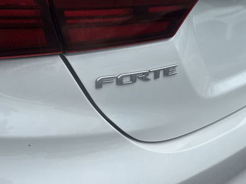 Used 2024 Kia Forte GT FWD image 11