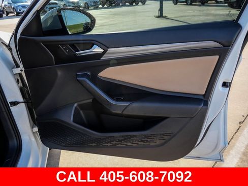 Used 2020 Volkswagen Jetta SEL FWD image 20