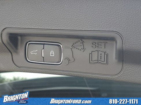 Certified 2023 Ford Explorer Limited w/ Hybrid Equipment Group 310A AWD/4WD image 9