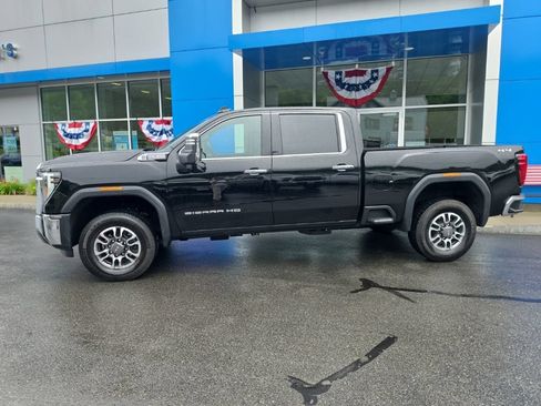Used 2026 GMC Sierra 2500 SLT w/ SLT Convenience Package AWD/4WD image 3