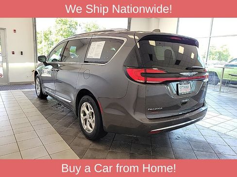 Used 2021 Chrysler Pacifica Limited AWD/4WD image 7