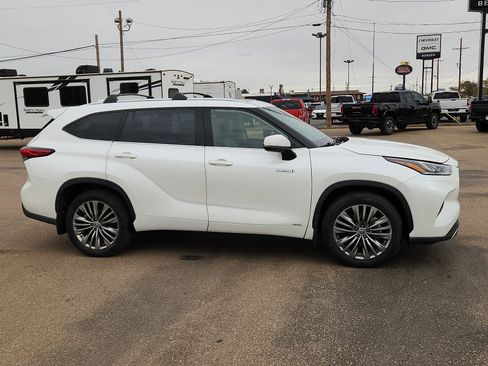 Used 2020 Toyota Highlander Limited Platinum image 5
