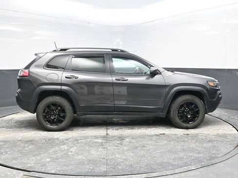 Used 2019 Jeep Cherokee Trailhawk w/ Comfort/Convenience Group image 8