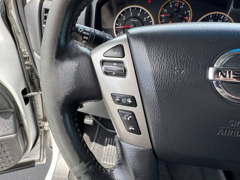 Used 2013 Nissan Titan SL AWD/4WD image 18