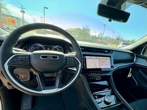 New 2026 Jeep Grand Cherokee L Limited image 9