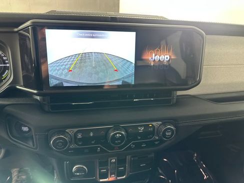 Certified 2024 Jeep Wrangler Unlimited Sahara w/ Safety Group AWD/4WD image 10