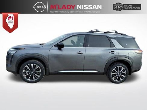 New 2026 Nissan Pathfinder Platinum image 4