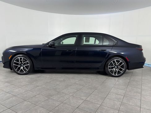 Used 2026 BMW 740i RWD image 2