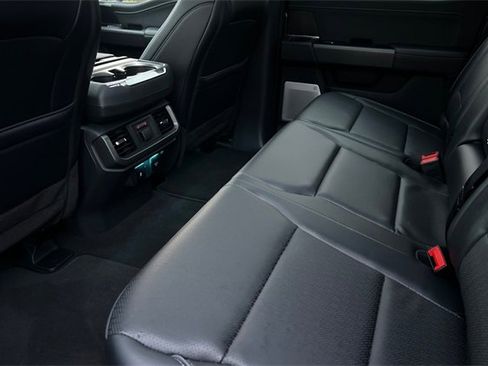 Used 2025 Ford F150 Lariat w/ Equipment Group 502A High image 13