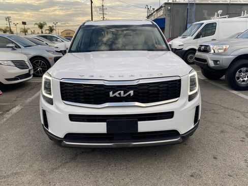 Used 2022 Kia Telluride S image 3