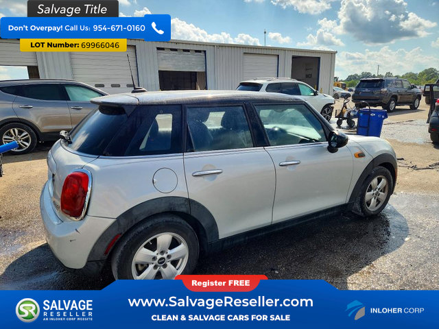 Used 2015 MINI Cooper 4-Door Hardtop FWD image 4