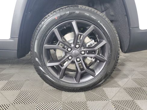 New 2025 Jeep Grand Cherokee L Limited image 31