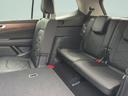 New 2026 Volkswagen Atlas SE FWD image 29