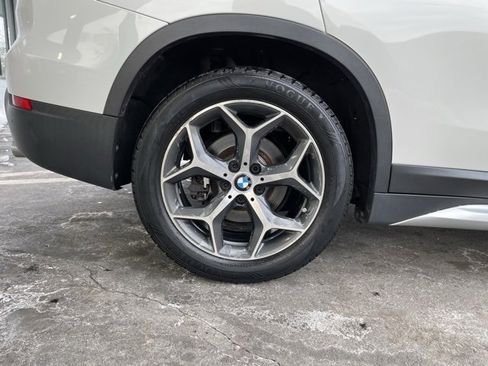 Used 2018 BMW X1 xDrive28i image 11