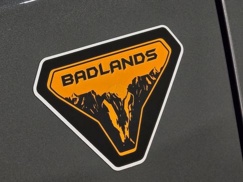 New 2025 Ford Bronco Badlands AWD/4WD image 3