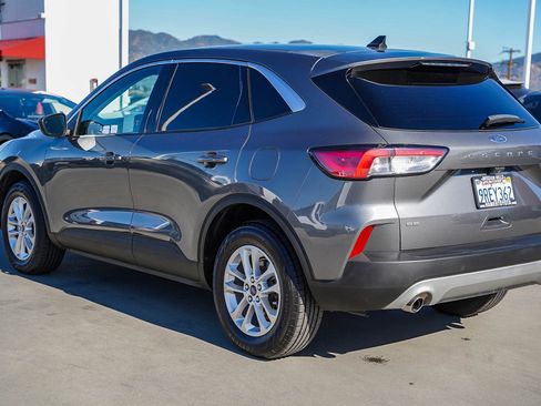 Used 2022 Ford Escape SE image 7