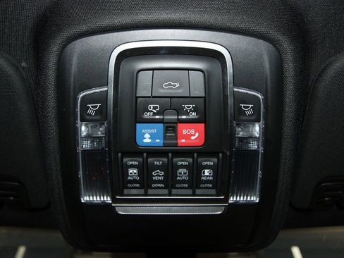 Used 2020 RAM 1500 Limited image 19