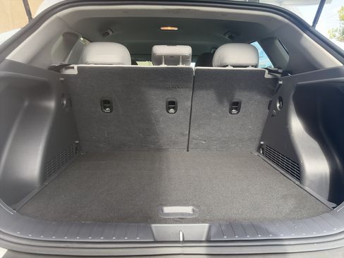 Used 2025 Hyundai Kona SEL FWD image 11
