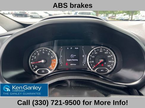 Used 2023 Jeep Renegade Latitude w/ Premium Group AWD/4WD image 32