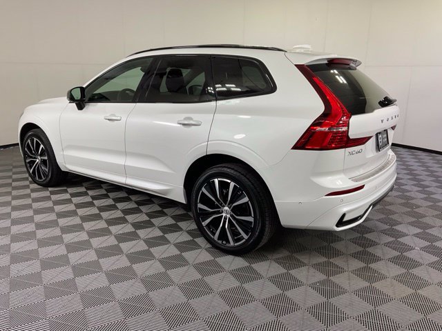 Used 2024 Volvo XC60 B5 Plus w/ Protection Package Premier AWD/4WD image 4