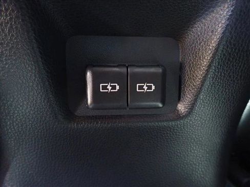Used 2024 Toyota RAV4 SE w/ Convenience Package AWD/4WD image 11