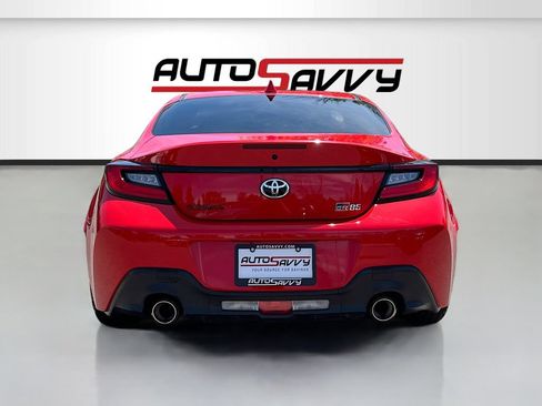Used 2025 Toyota GR86 w/ ALL Weather Mat Package (TMS) RWD image 6