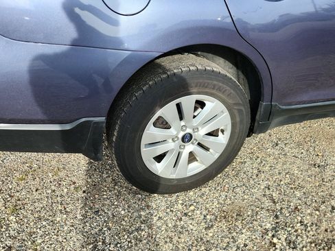 Used 2018 Subaru Outback 2.5i Premium AWD/4WD image 5