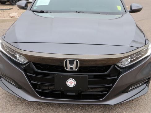 Used 2020 Honda Accord Sport image 2