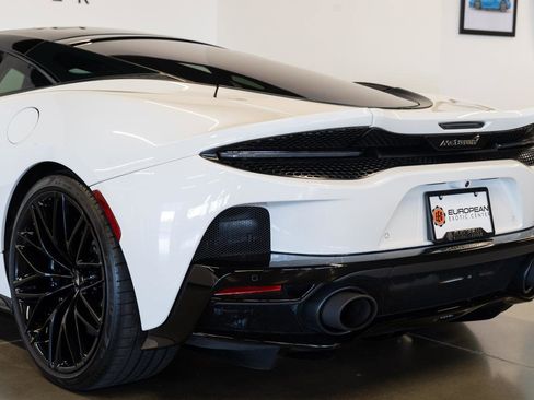 Used 2022 McLaren GT image 25