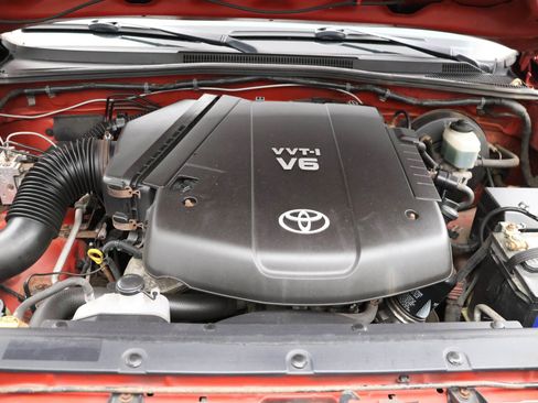 Used 2006 Toyota Tacoma V6 image 24