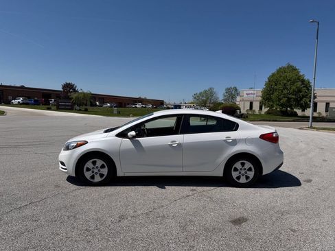 Used 2015 Kia Forte LX w/ Popular Package FWD image 2