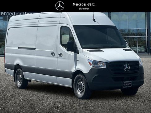 New 2024 Mercedes-Benz eSprinter 170 Cargo image 1