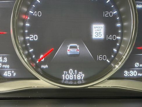 Used 2018 Volvo S60 T5 Inscription Platinum image 11