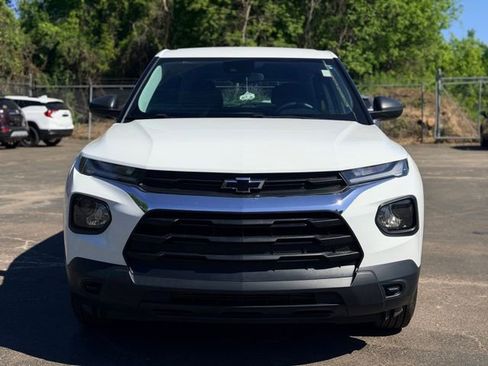 Used 2022 Chevrolet TrailBlazer LS AWD/4WD image 2
