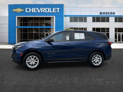Used 2022 Chevrolet Equinox LS AWD/4WD image 1