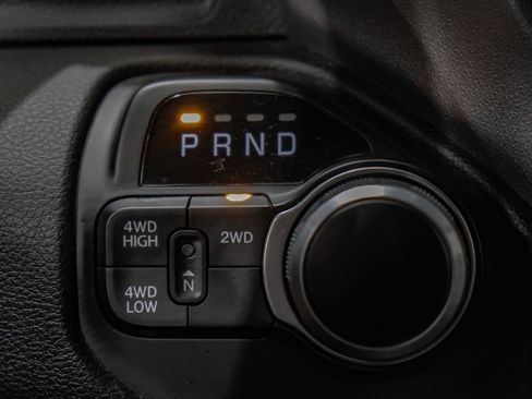 Used 2024 RAM 2500 Big Horn w/ Safety Group image 29