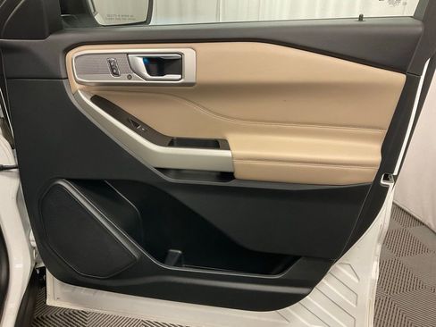 Used 2021 Ford Explorer Limited w/ Equipment Group 301A image 31