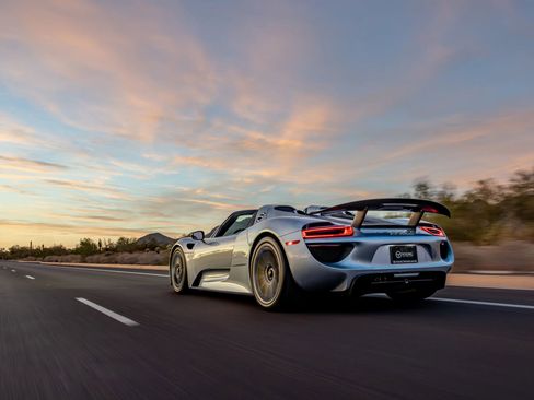 Used 2015 Porsche 918 Spyder AWD/4WD image 32