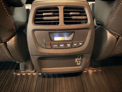 Used 2022 Honda Pilot TrailSport image 33