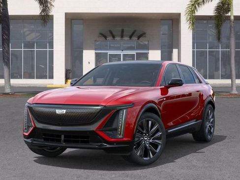 New 2026 Cadillac Lyriq Signature Sport AWD/4WD image 6