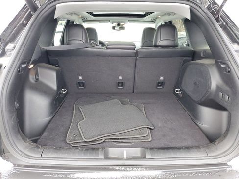 Used 2022 Jeep Cherokee Limited image 8